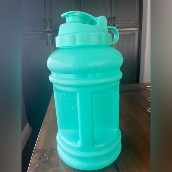 73 oz HydroJug with Sleeve and adjustable strap - Picture 7 of 13